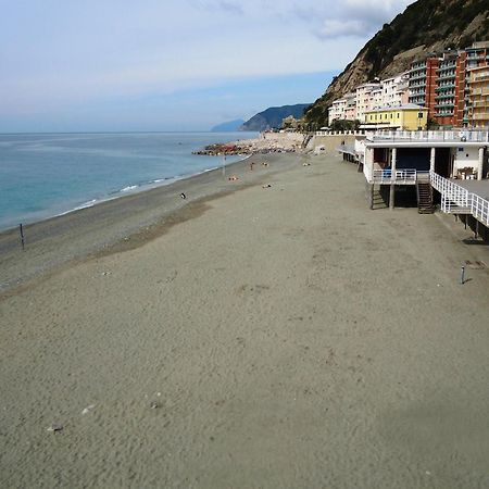 Albergo La Lampara Deiva Marina Bagian luar foto