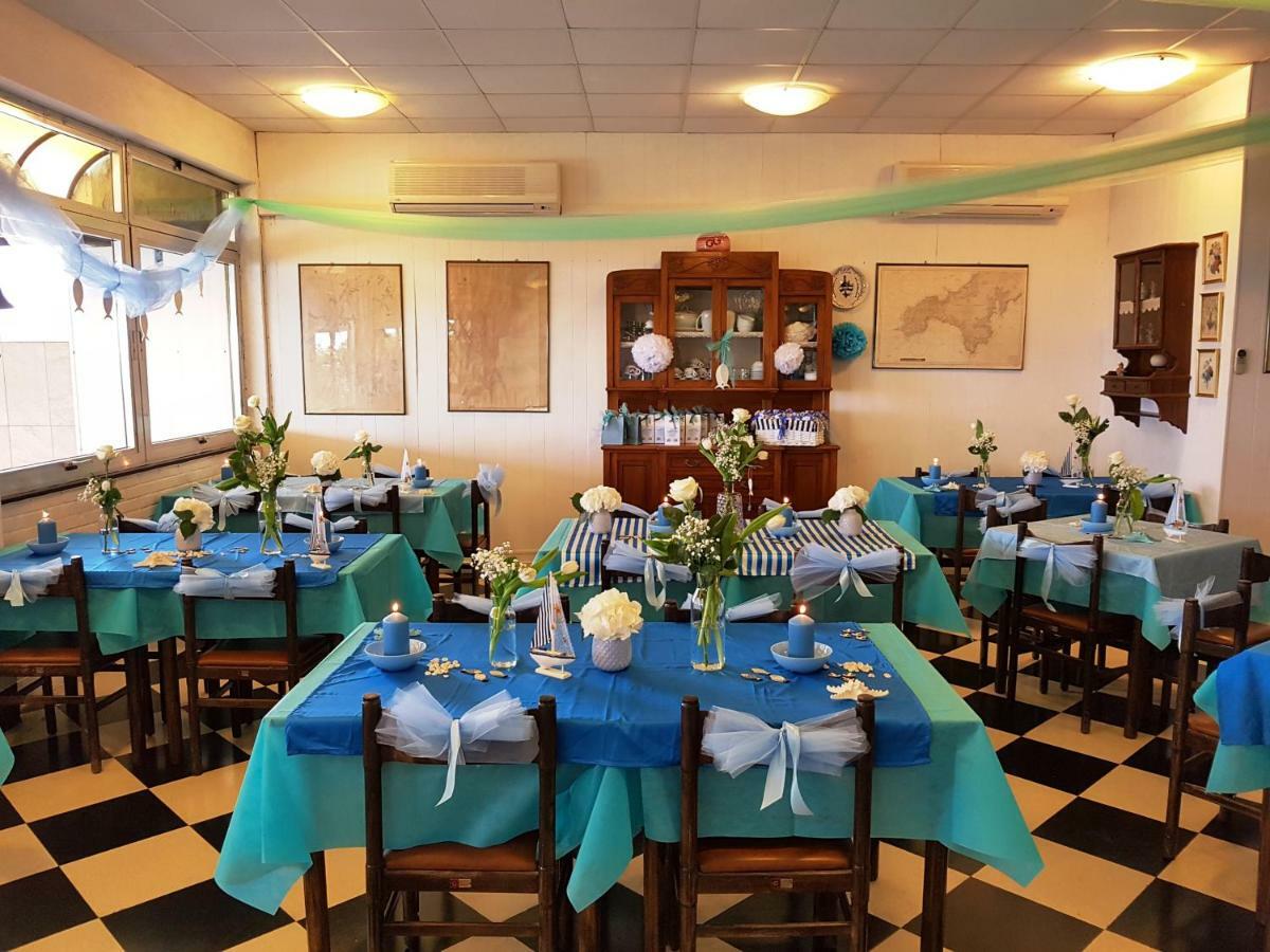 Albergo La Lampara Deiva Marina Bagian luar foto