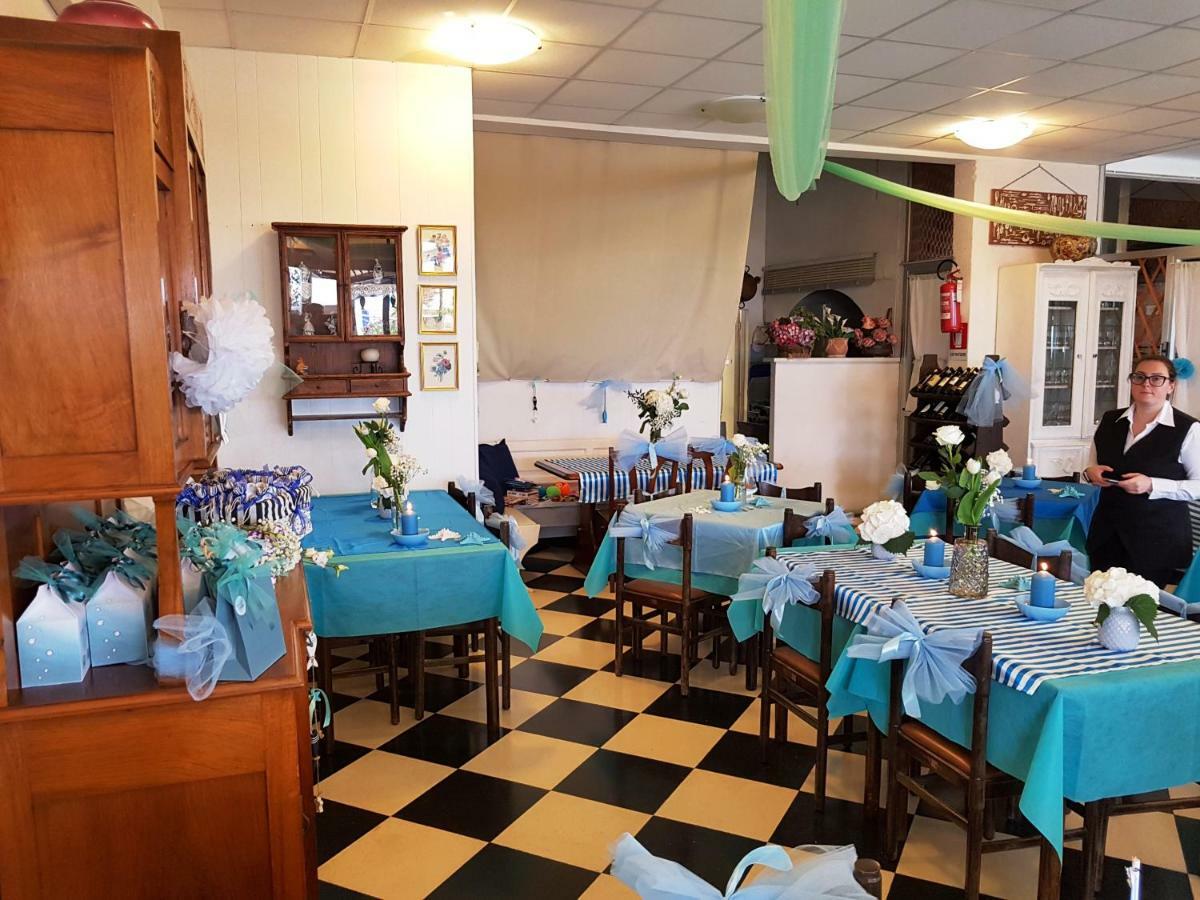 Albergo La Lampara Deiva Marina Bagian luar foto