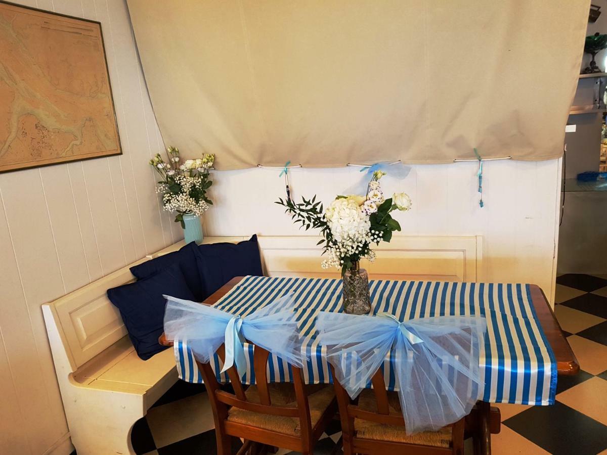 Albergo La Lampara Deiva Marina Bagian luar foto